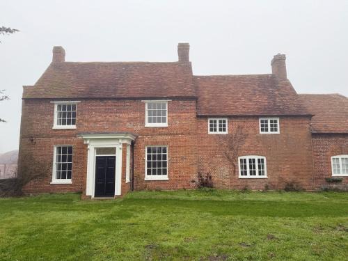 Henley-on-Thames House | Superb Spacious Farm House