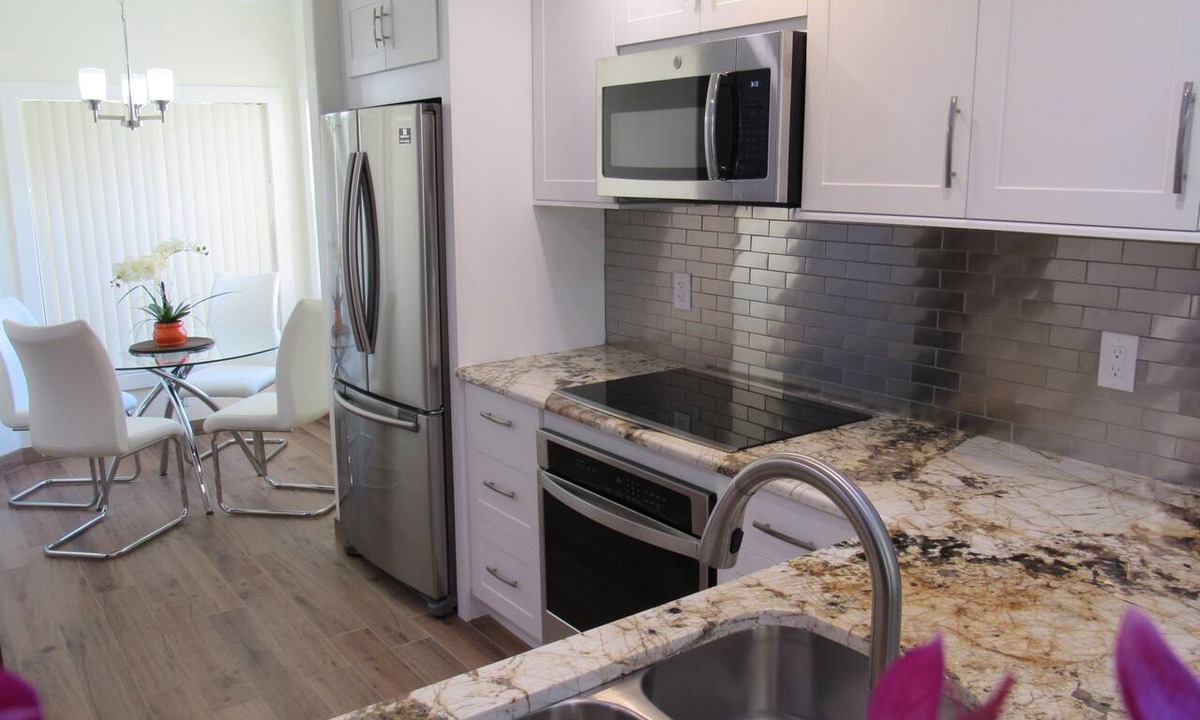 South Bradenton Condo | Superb Waterfront Condo · Two Pools & Hot Tubs · IMG Academy · Anna Maria Island