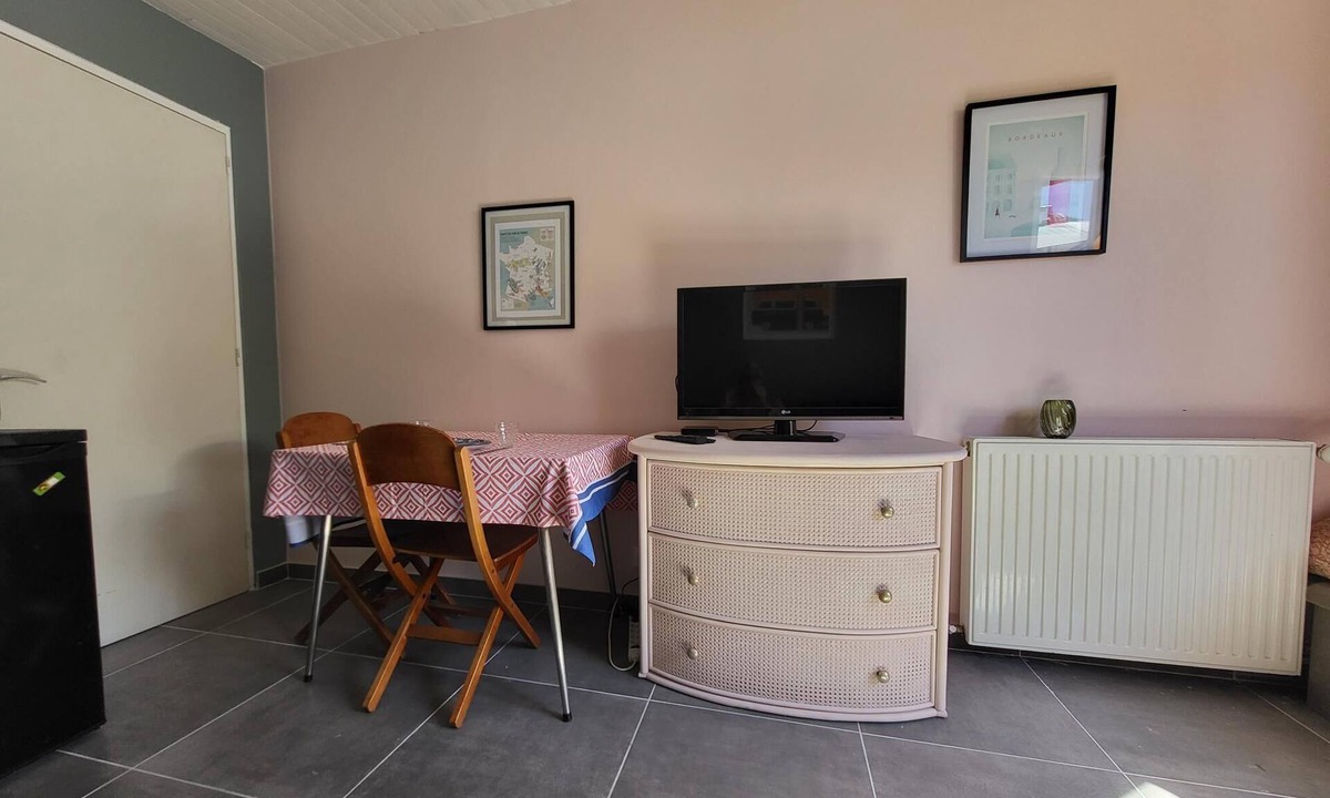 Ludon-Medoc Apartment | Superbe Logement Proche de Bordeaux, Route des Châteaux