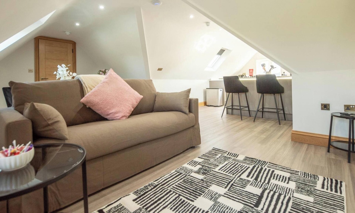 Reading Apartment | Superior 3-Bed, 2-Bath Duplex with Parking