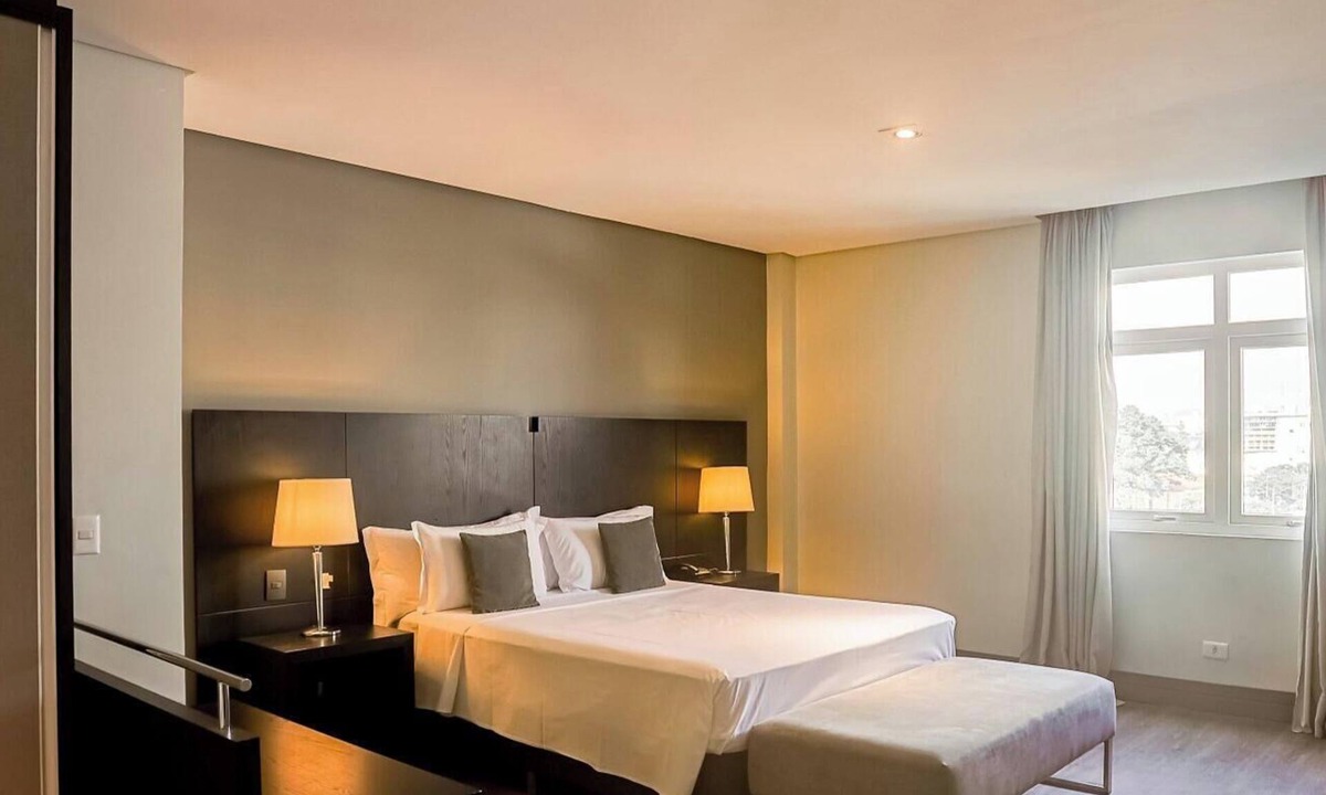 Reboucas House | Superior Prime Double ¼ UmQuarto 1- PR.