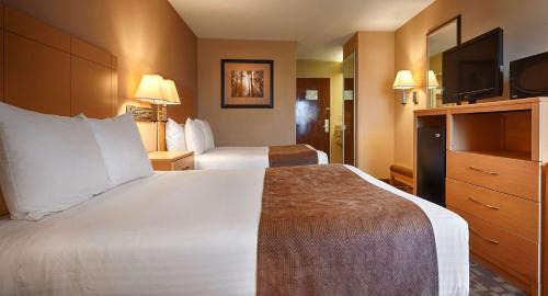 Roanoke Rapids Hotel | SureStay Plus Hotel by Best Western Roanoke Rapids I-95