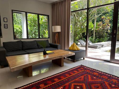 West Selemadeg Villa | Surf House Santai Villa Balian