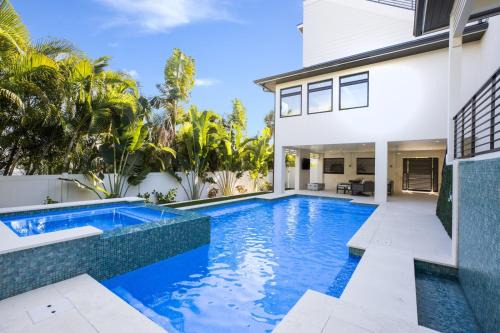 Holmes Beach House | Surf-Side Beach House