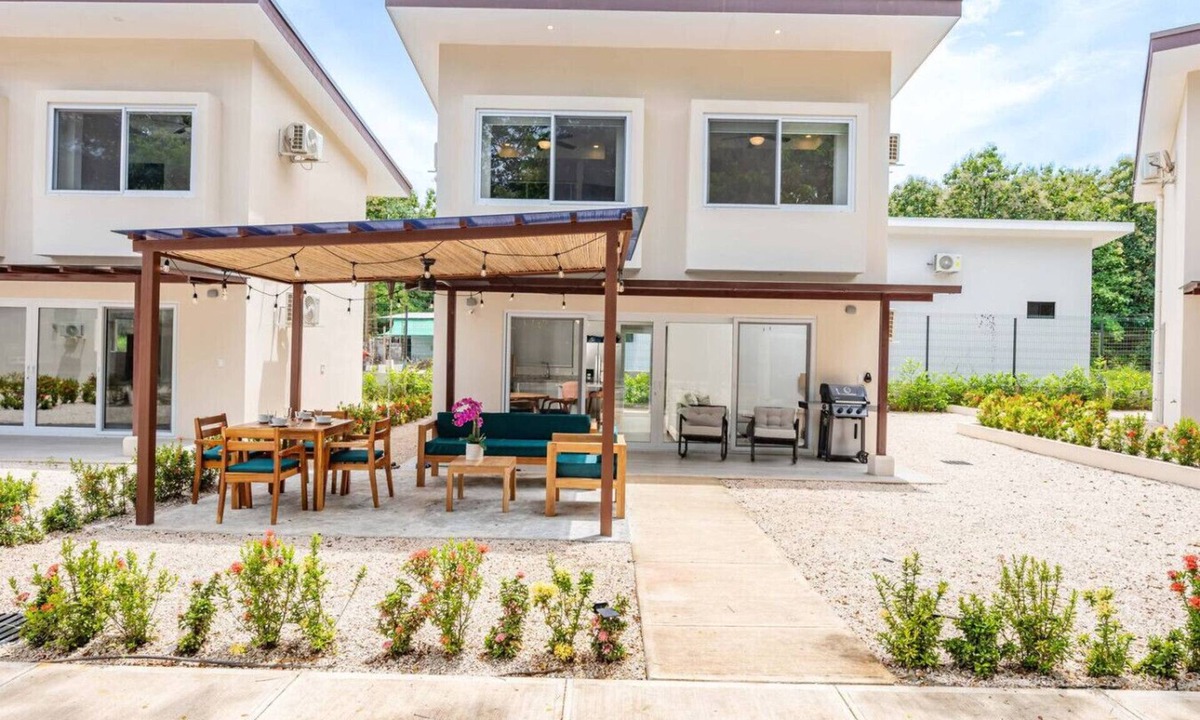 Avellanas Beach House | Surfer`s Getaway at The Point Avellanas, with WiFi