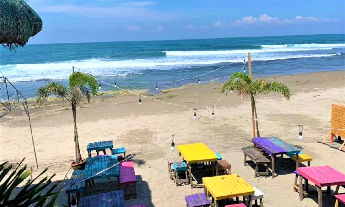 San Juan House | Surfer's Point Deck
