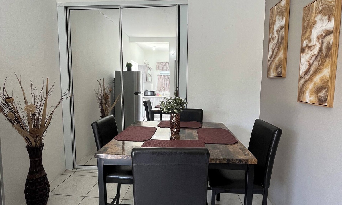 Maleza Baja Apartment | Surfer Steps Apartment