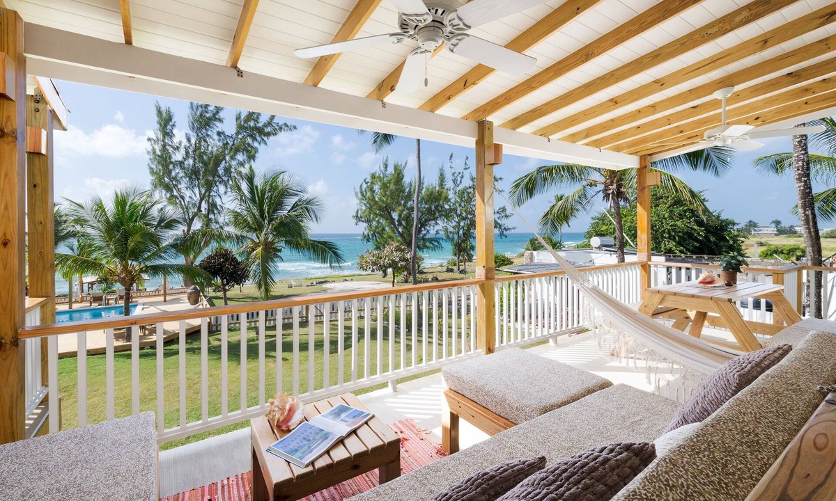 Silver Sands Hotel | Surfers Bay Resort