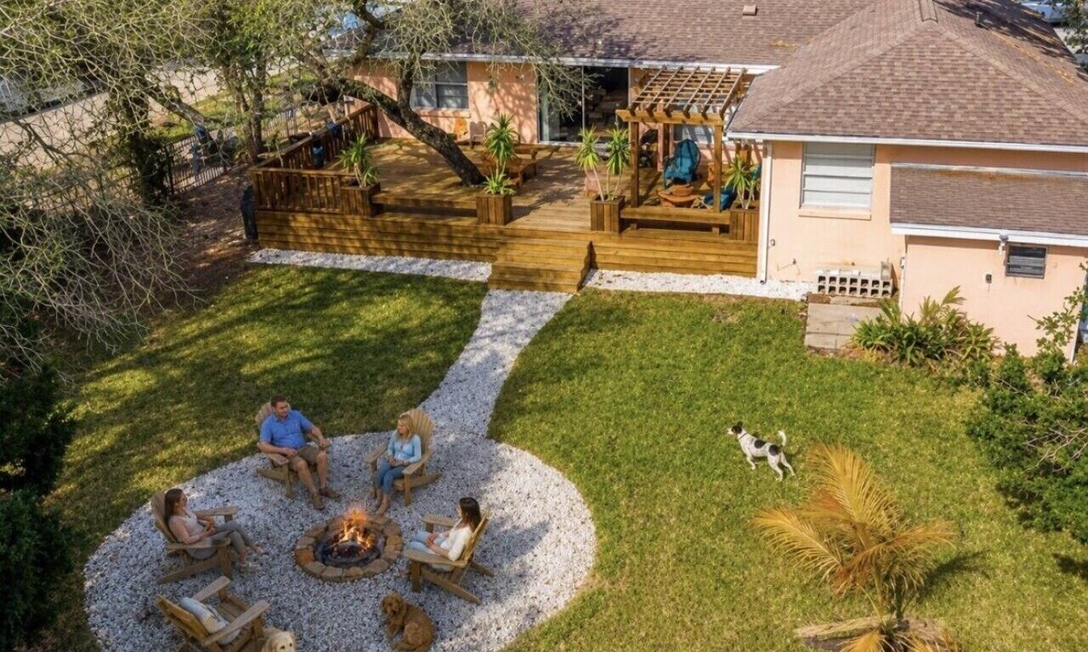Vilano Beach House | Surfside Beach House| Family| Pet | Sleeps 6