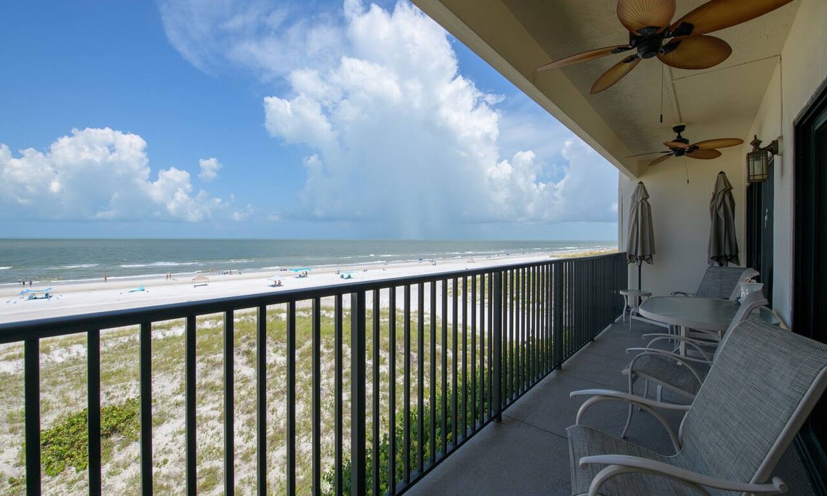 Clearwater Beach Condo | Surfside Condos 402 - Beachfront Getaway