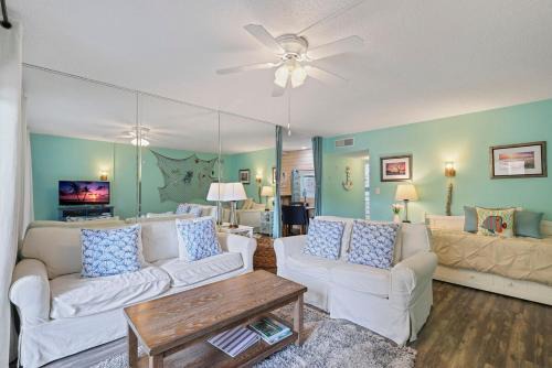 Folly Field Apartment | Surfside Hideaway
