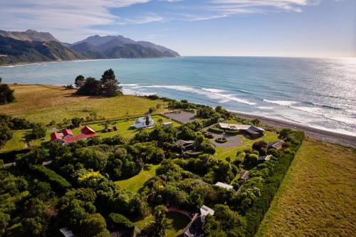 Hapuku House | Surfwatch House