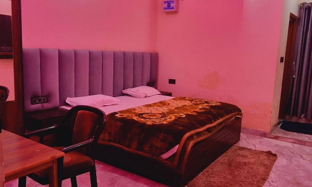 Haraiya Hotel | Surya Palace