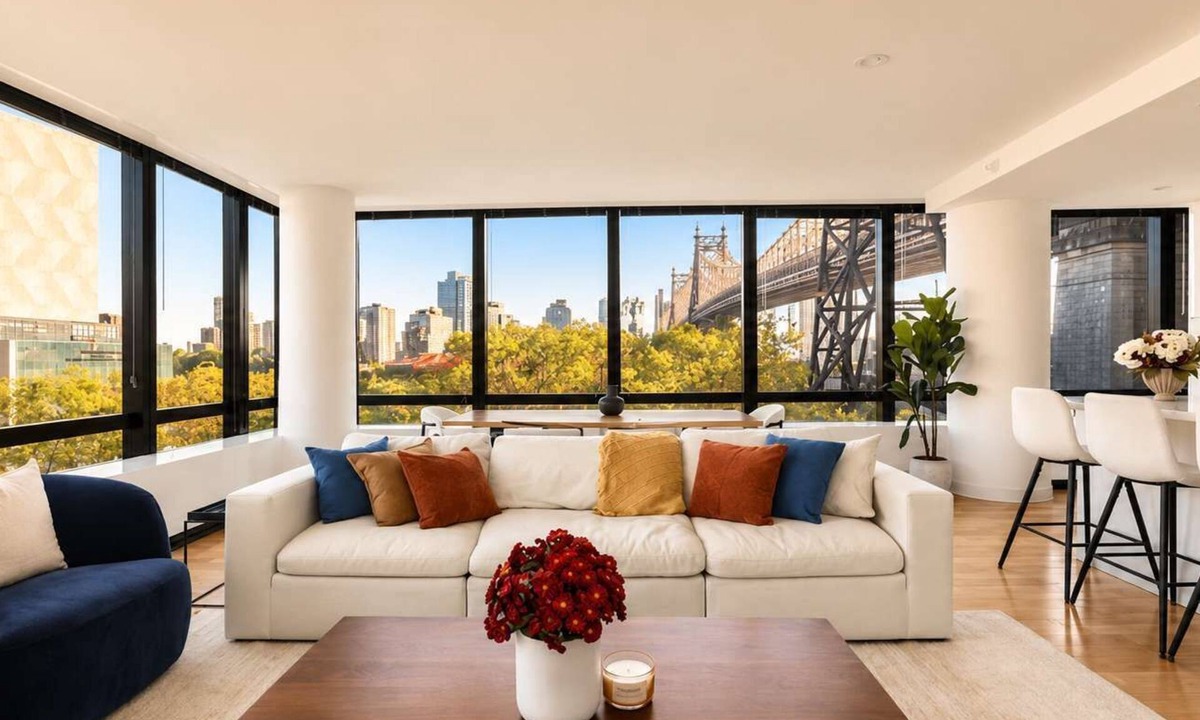 Central Park South Apartment | Sutton Lane | 3rd-floor 2BR w/Doorman, Gym, Pool
