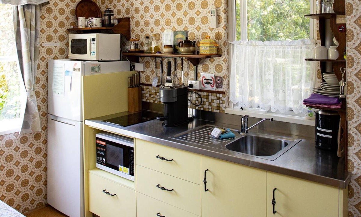 Raymond Island Cottage | Swan Cove Garden Cottage