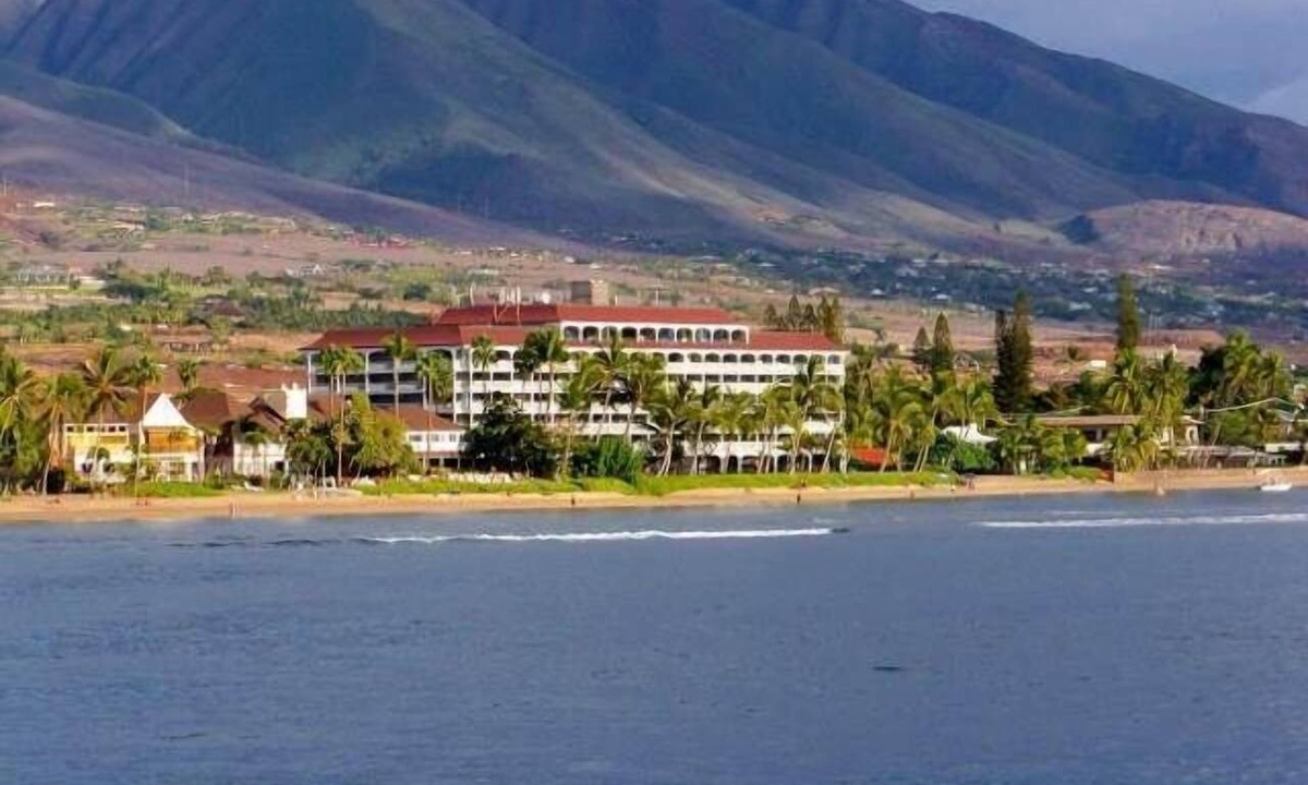 Historic Lahaina Front Street Condo | Sweeping Mountain Views from Lahaina Shores Studio ~ Sleeps 2