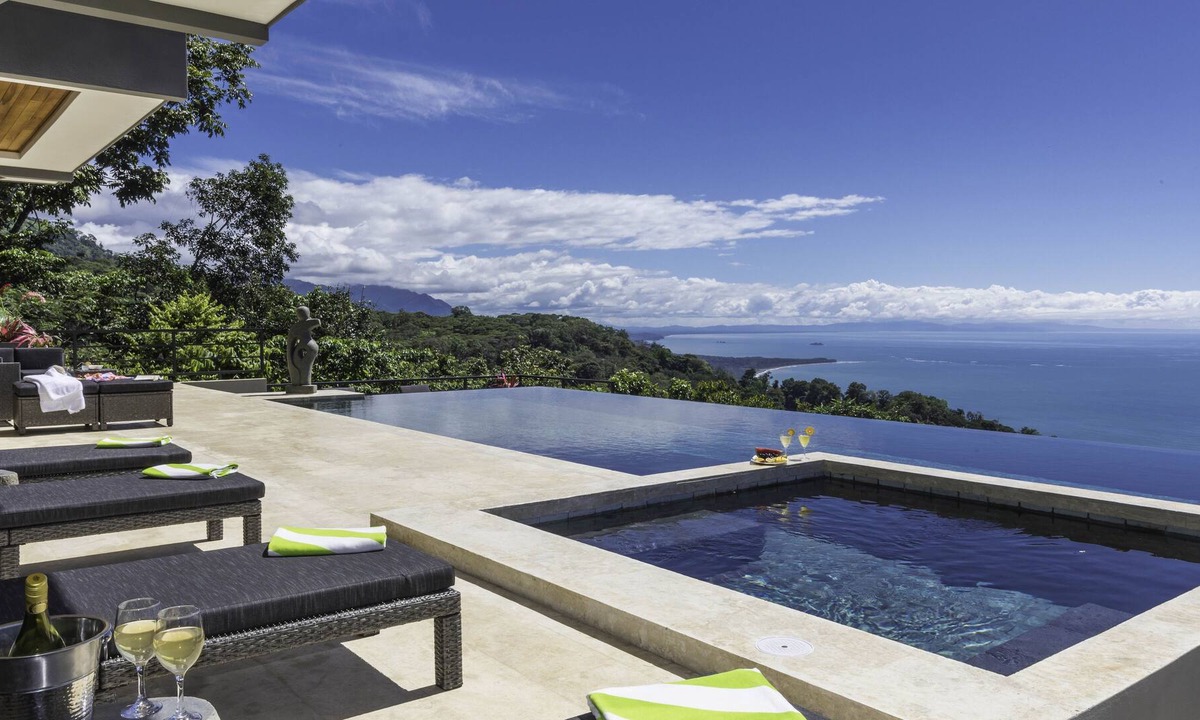 Dominical House | Sweeping Ocean Views with One-of-a-kind Luxury Experience