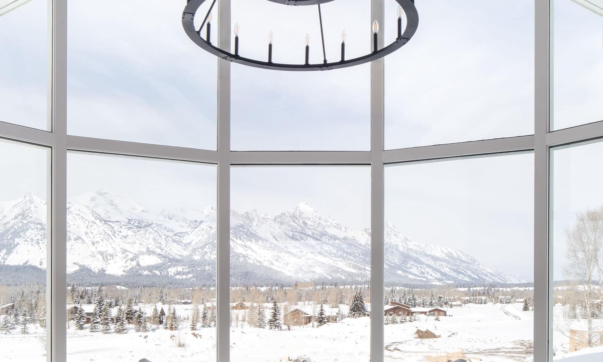 Jackson House | Sweeping Teton views, modern renovation. Minutes from town & National Parks.