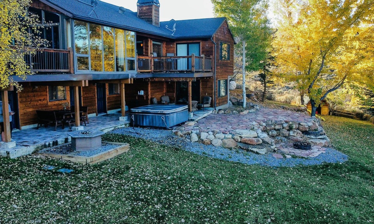 Sweetwater Cabin | Sweet Water Cabin – Peaceful Lake View Cabin with Hot Tub