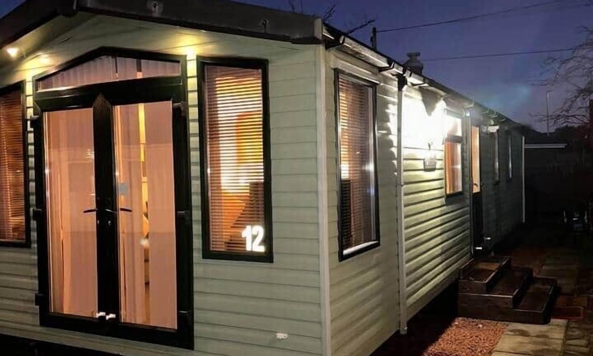 Bailleston House | Swift Moselle 2-Bed Caravan Uddingston Glasgow