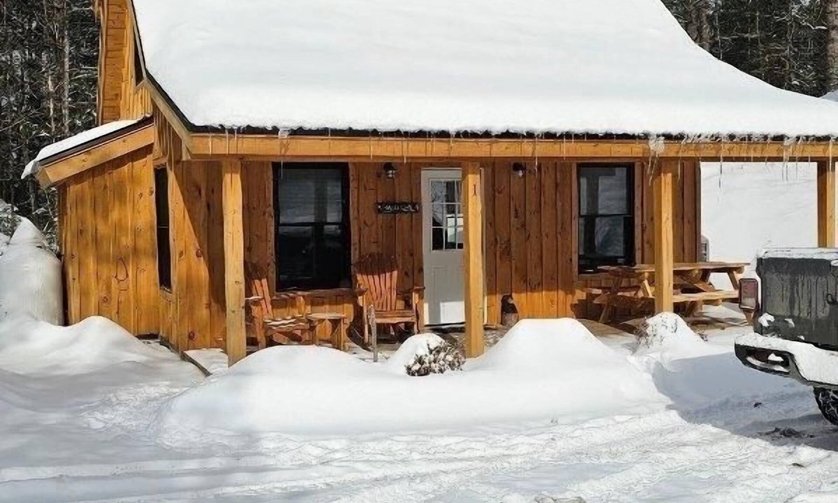 Woodsville Cabin | Swiftwater Full Property - 4 Cabins - Sleeps 16