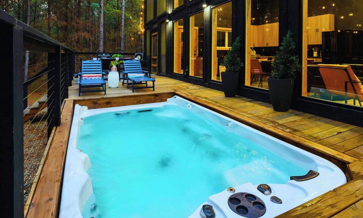 Pickens Cabin | Swim & Play | Heated Pool Spa | PoolTbl/Ping Pong