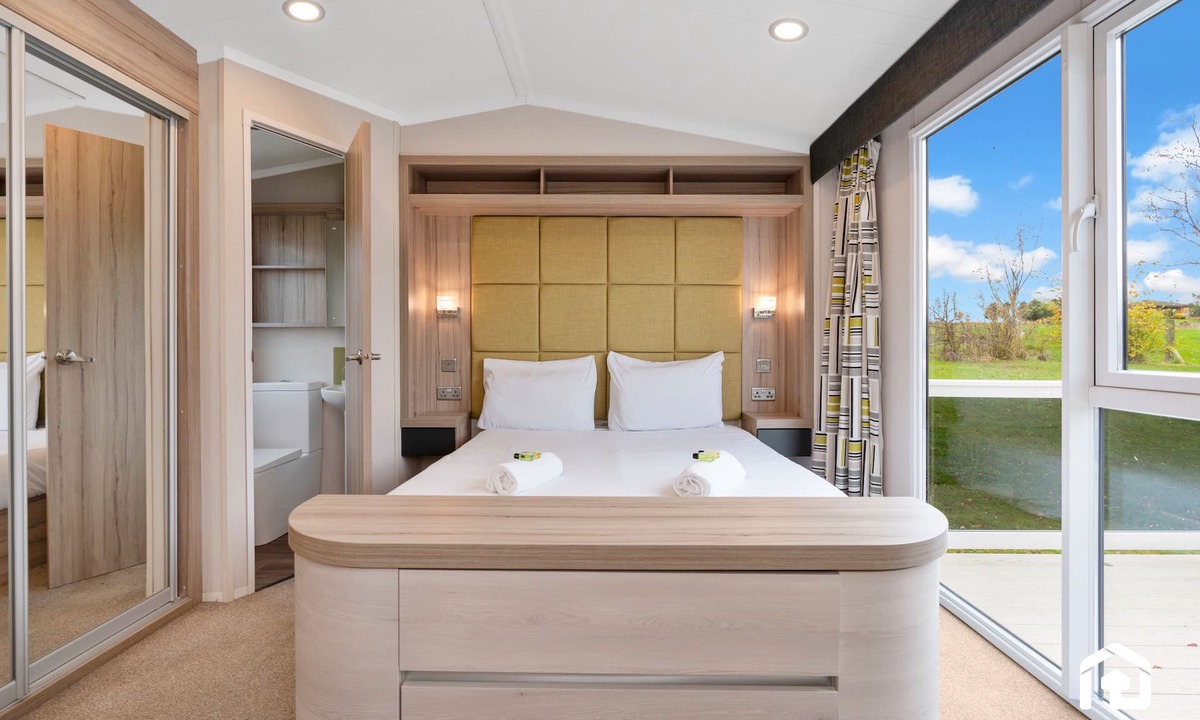Prestonpans House | swimming pool, entertainment complex, and children's play areas.