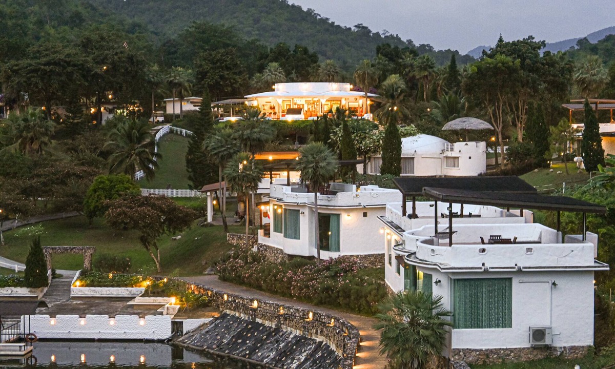 Suan Phueng Hotel | Swiss Valley Hip Resort