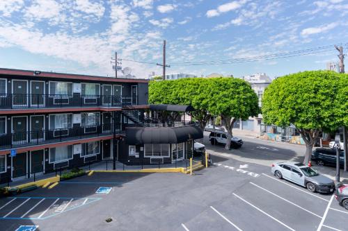 Hayes Valley Hotel | Symphony Inn