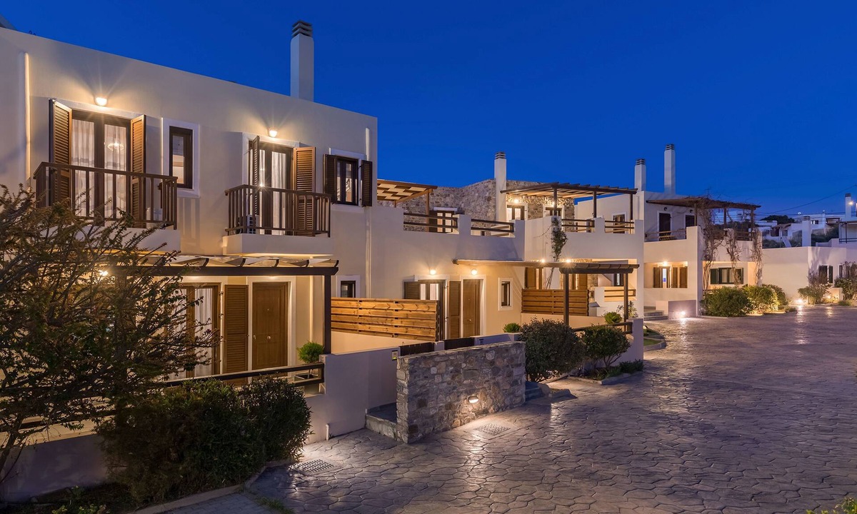 Megas Gialos Hotel | Syra Bay