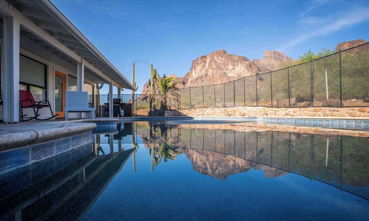 Apache Junction House | t Desert Oasis, Stunning MTN View w/Sparkling Pool & Hot Tub