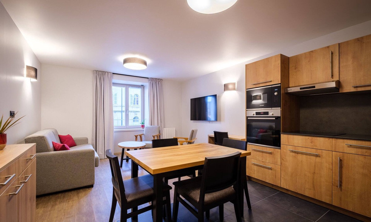 Lons-le-Saunier Condo | T2 confortable au cœur de Lons