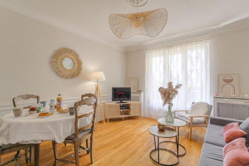 Parilly Apartment | T3 Parilly lumineux traversant métro D Périph Eurexpo 15min