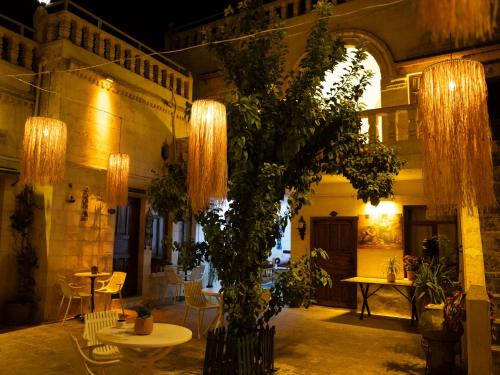 Eyyubiye Hotel | Taştepeler Konak