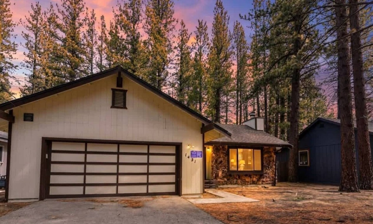Black Bart Cabin | Tahoe Cabin with Stone Fireplace, 2-Car Garage & Fenced Yard — Steps to the River