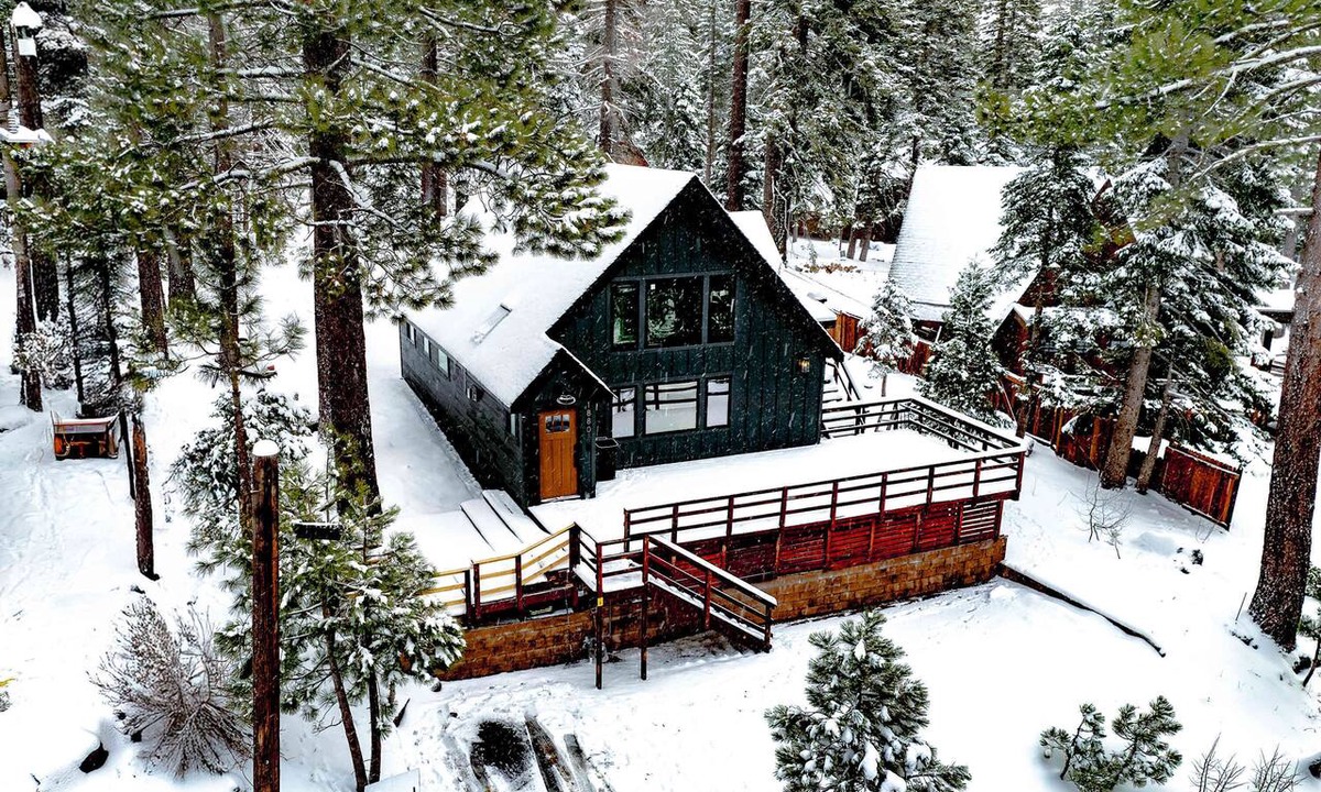 Talmont House | Tahoe City Vacation Rental with Fireplace and Deck