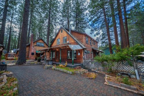 South Lake Tahoe House | Tahoe Heavenly Hideaway 1060H