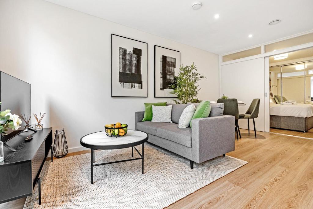 Cambridge Apartment | Tailored Stays - Central Cambridge, River Walk Apartments