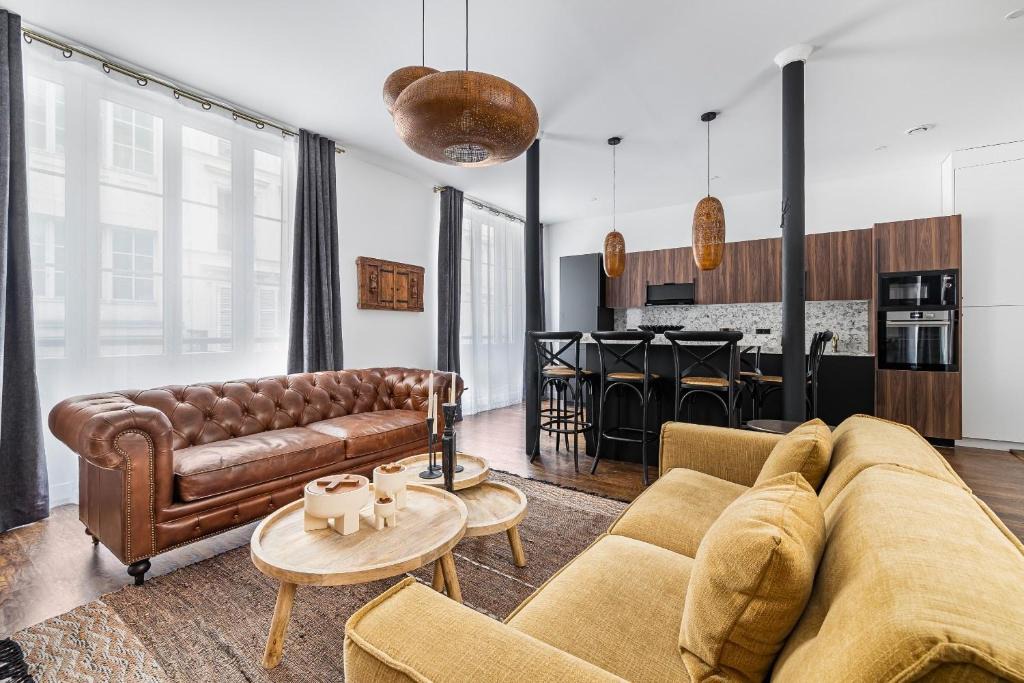 Quartier Saint-Ambroise Apartment | Taj Express