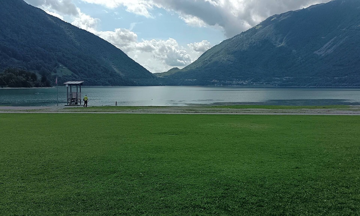 Farra d'Alpago Cabin | Take a break at this cozy lodge by Lake St. Cross Bl.