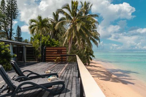 Tapere of Vaimaanga House | Take-A-Break Main Islander on the Beach Villa