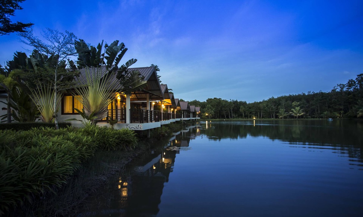 Phra Phrom Hotel | Tamali Hotel