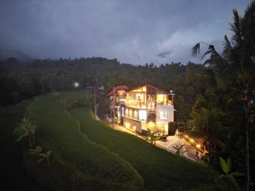 Sawan Bed & Breakfast | Taman Dari Villa