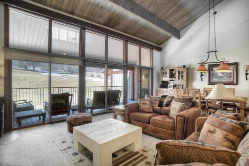 Purgatory House | Tamarron Gambel Oak 796