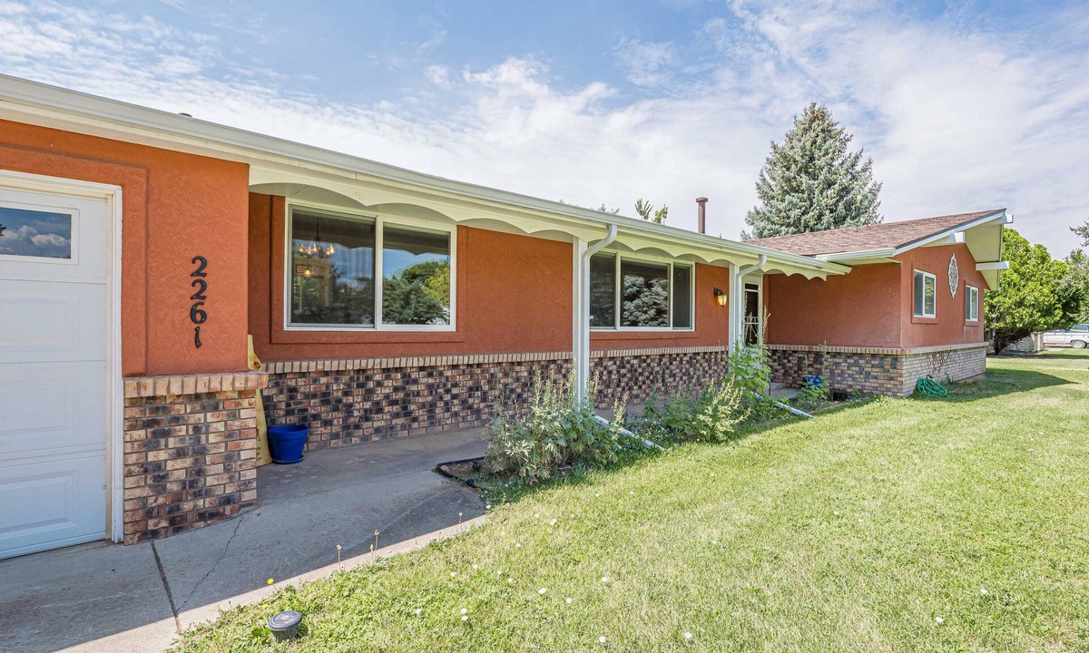 Redlands House | Tanglewood: Dog-Friendly Retreat + Spacious Yard