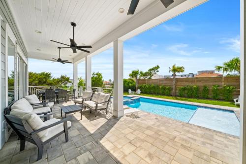 Tang-O-Mar House | Tango Vista With Pool, Elevator, And Beach Views
