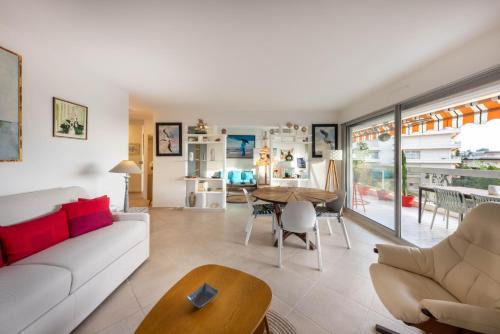Antibes Apartment | Tanit charmant 3 pièces, grande terrasse