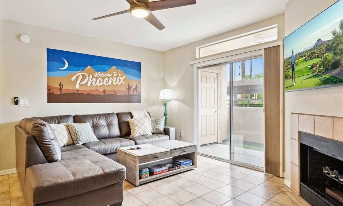 North Mountain Apartment | Tapatio Cliffs Condo: 1st Floor, 3 Heated Pools