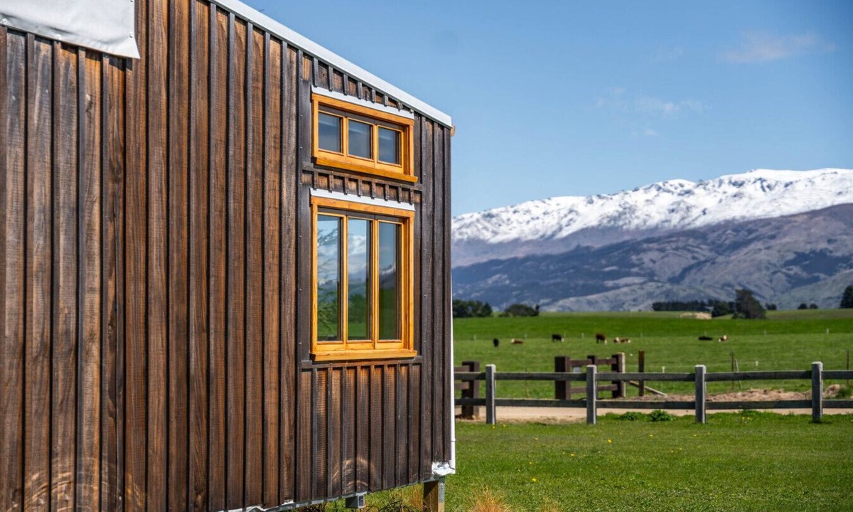 Tarras House | Tarras Tiny Haven Stargaze, Unwind, Wake to Mountain Views
