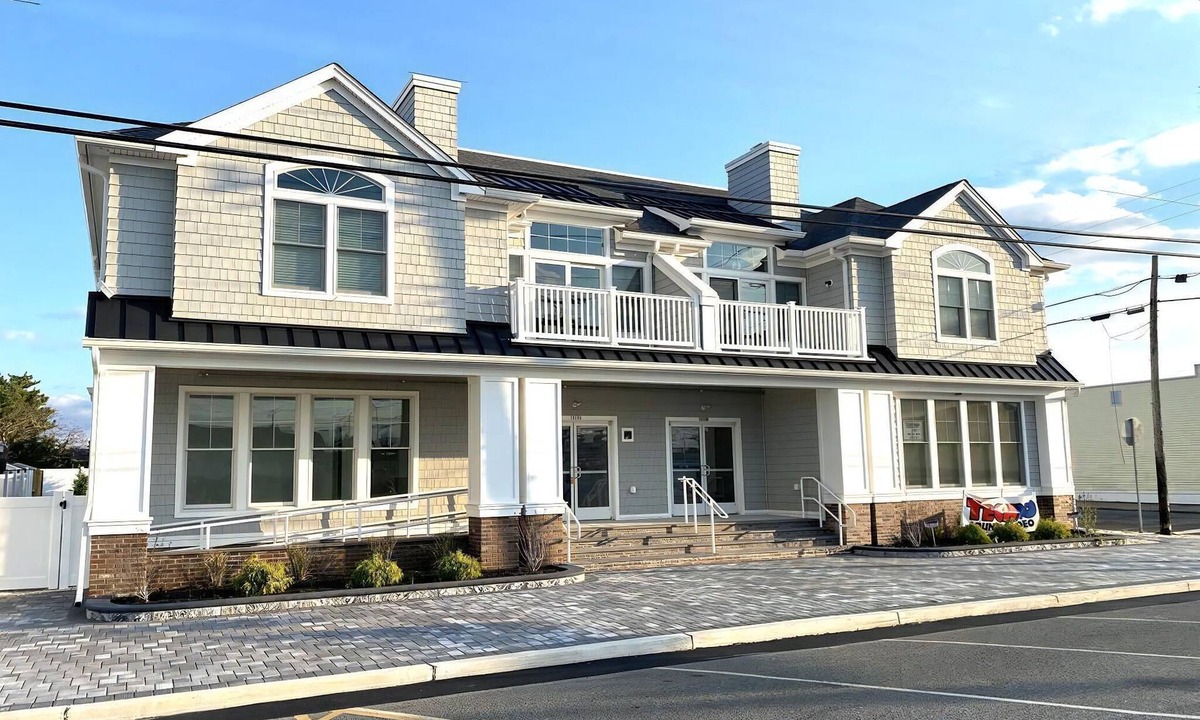 Ship Bottom Condo | Tastefully decorated condo
